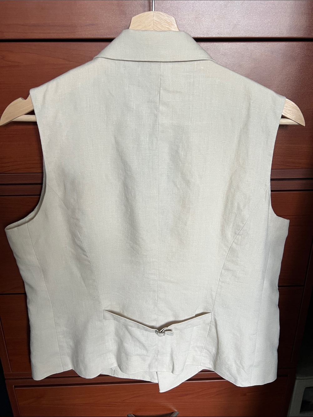 J. Peterman linen Vest - Picture 8 of 8